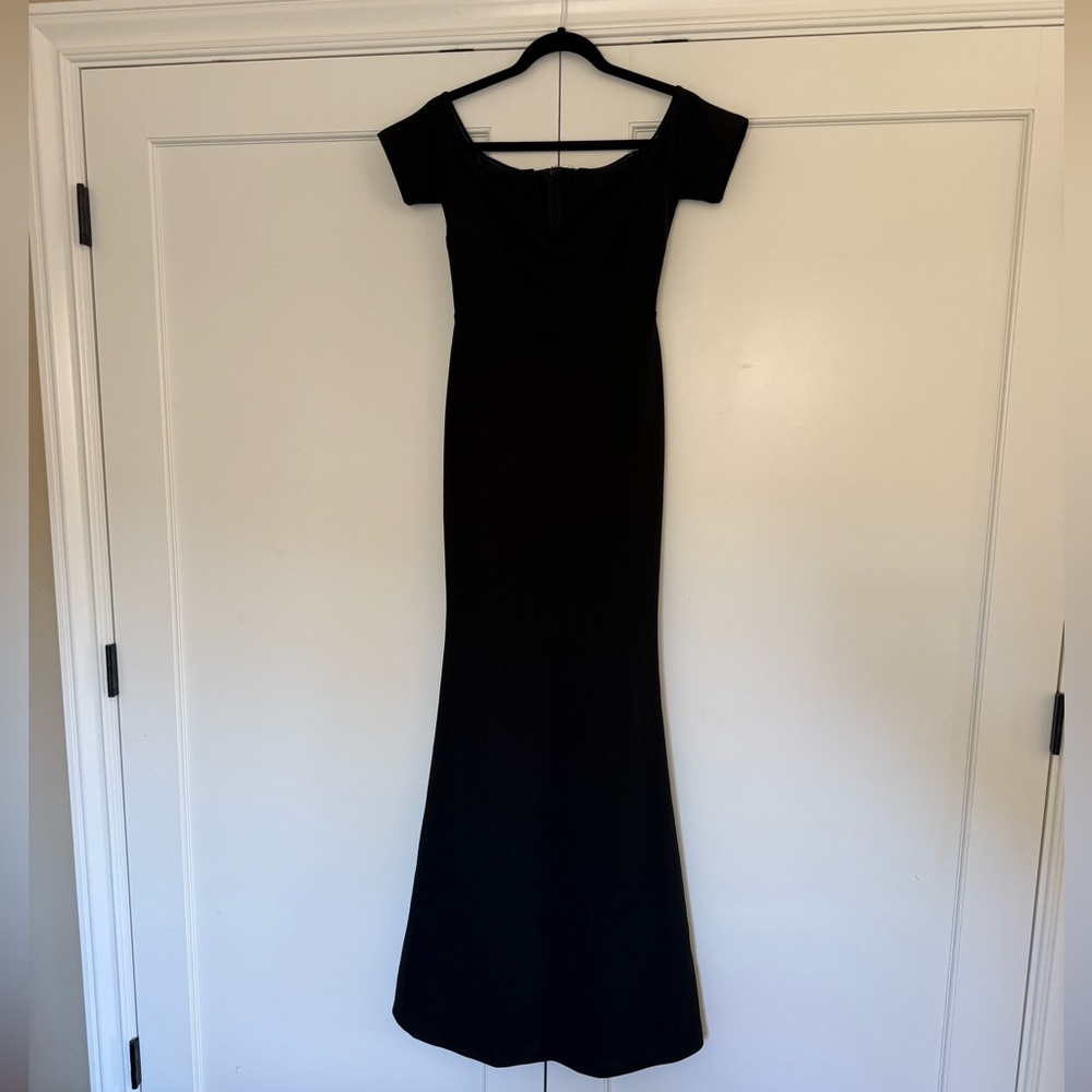 Lulu's Classic Black Maxi Dress - Picture 4 of 4